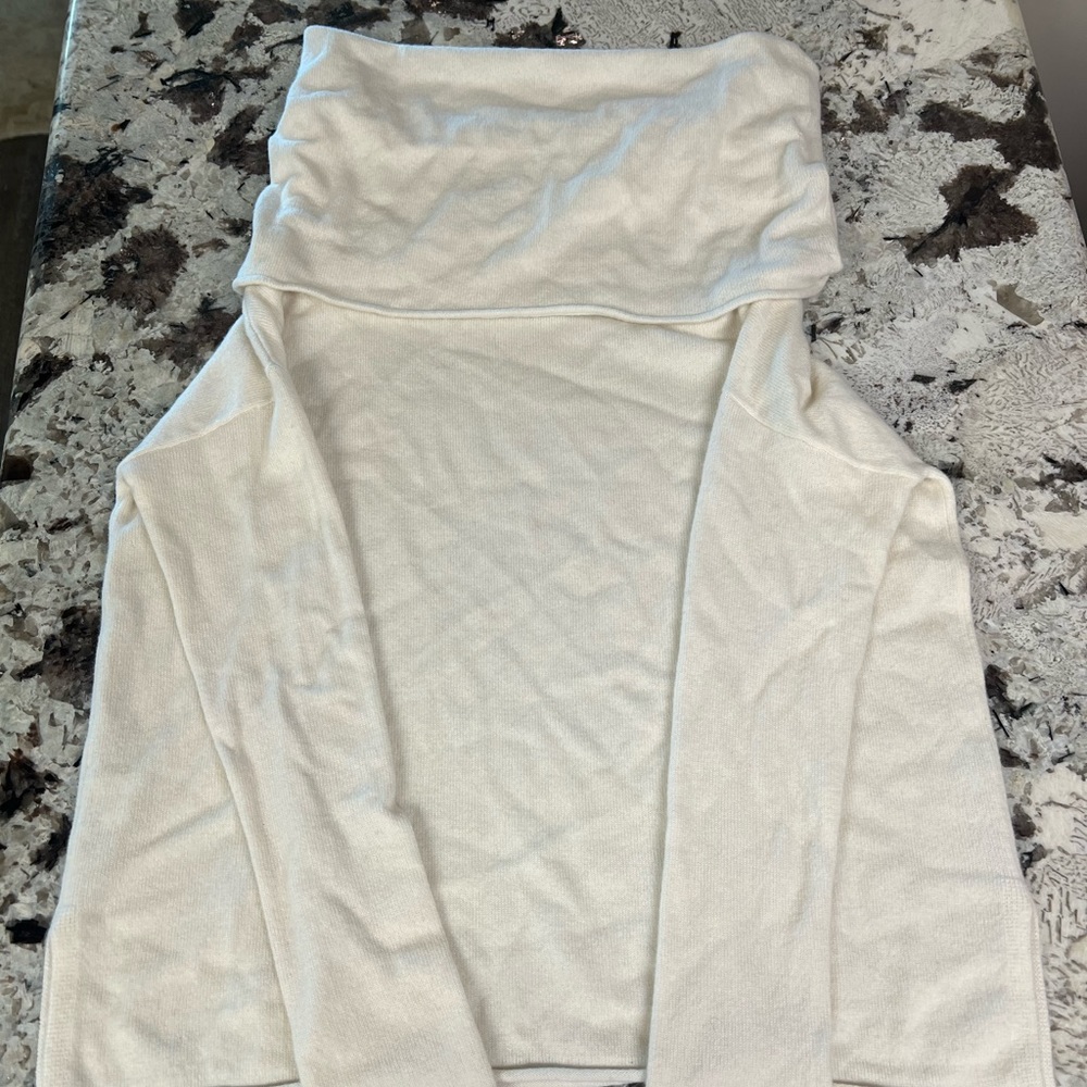 Vince Size XS 100% Cashmere Sweater